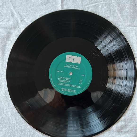 Vintage Vinyl - PAT METHENY - NEW CHAUTAUQUA - Picture 3 of 4